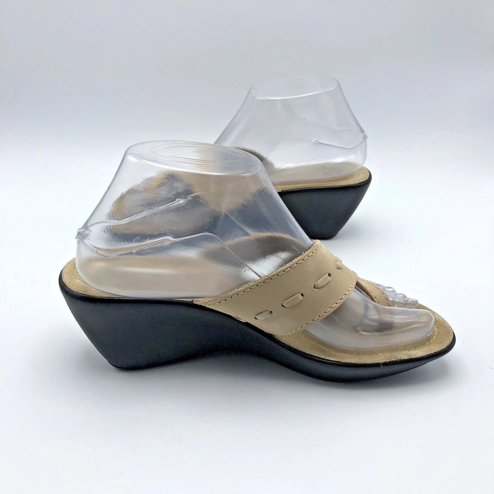 Jessica Style and Comfort Women Beige Suede Slide Sandal Shoe Size 8B Pre Owned