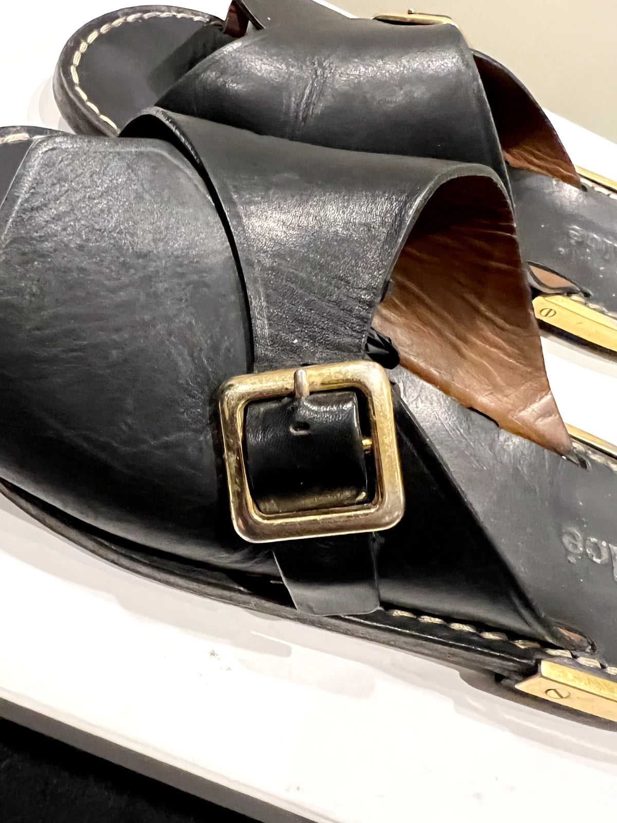 CHLOE Black Leather, 1 Buckle Slides, Sandals, Flats with Gold-tone Trim 36EU/5