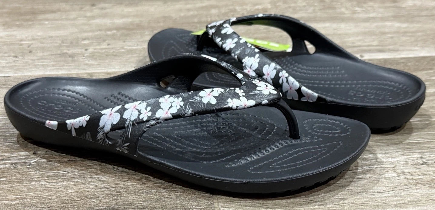 NEW CROCS W7 KADEE II TROPICAL FLORAL / BLACK FLIP.  RELAXED FIT. STYLE 205635