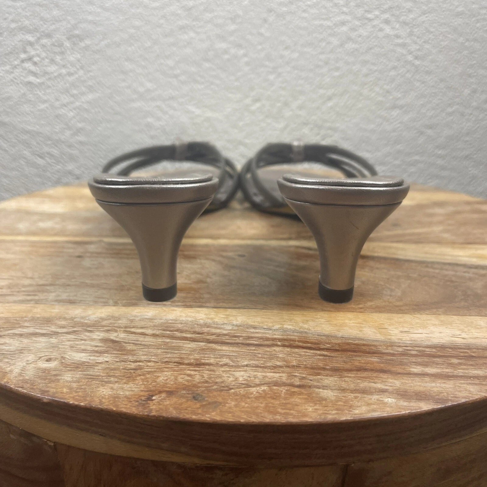 Donald J. Pliner l 8.5M Hunt Taupe Double Bows Strap Slip-On Kitten Heel Sandals