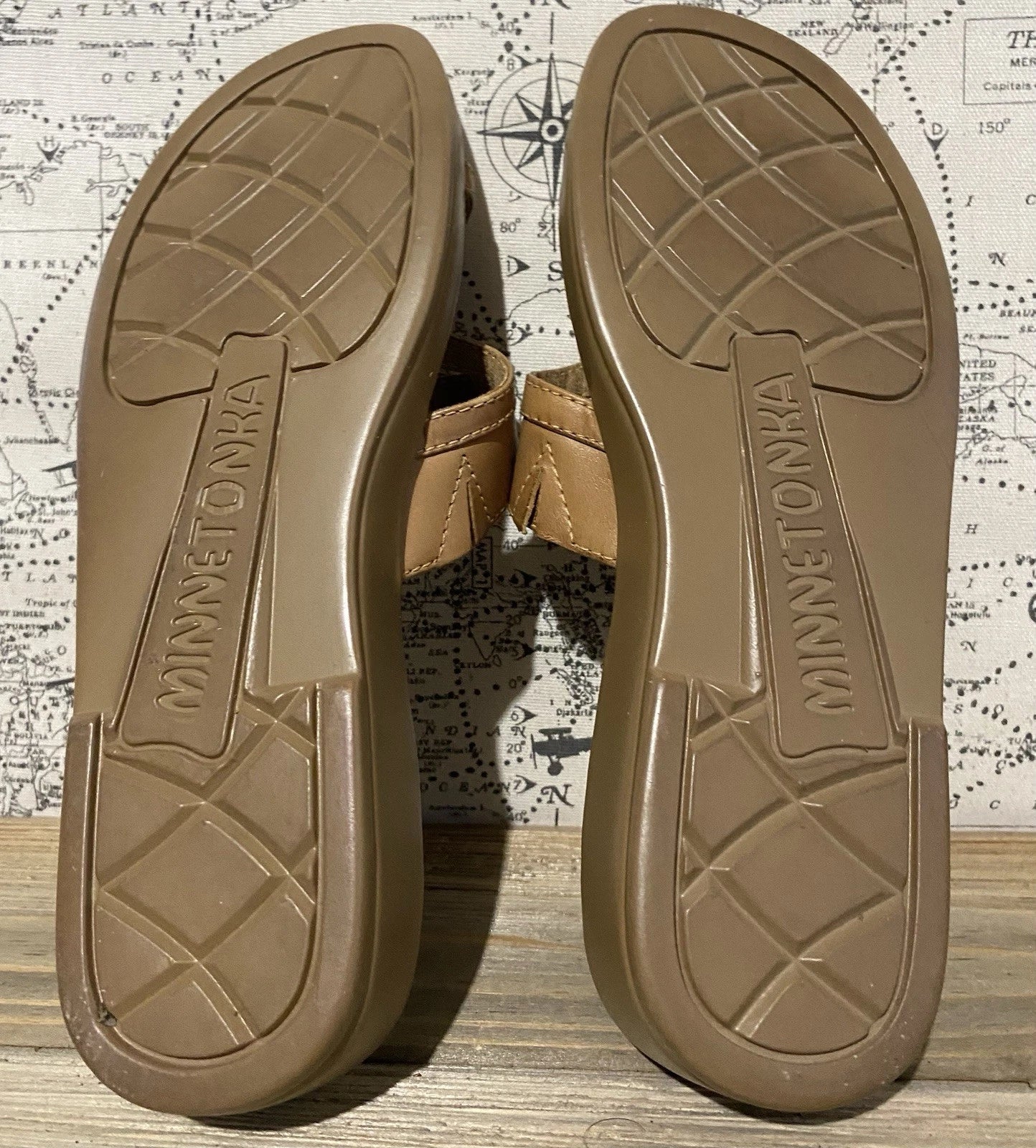 Minnetonka Brown Leather Sandals Size 6 Womens Comfort City Summer