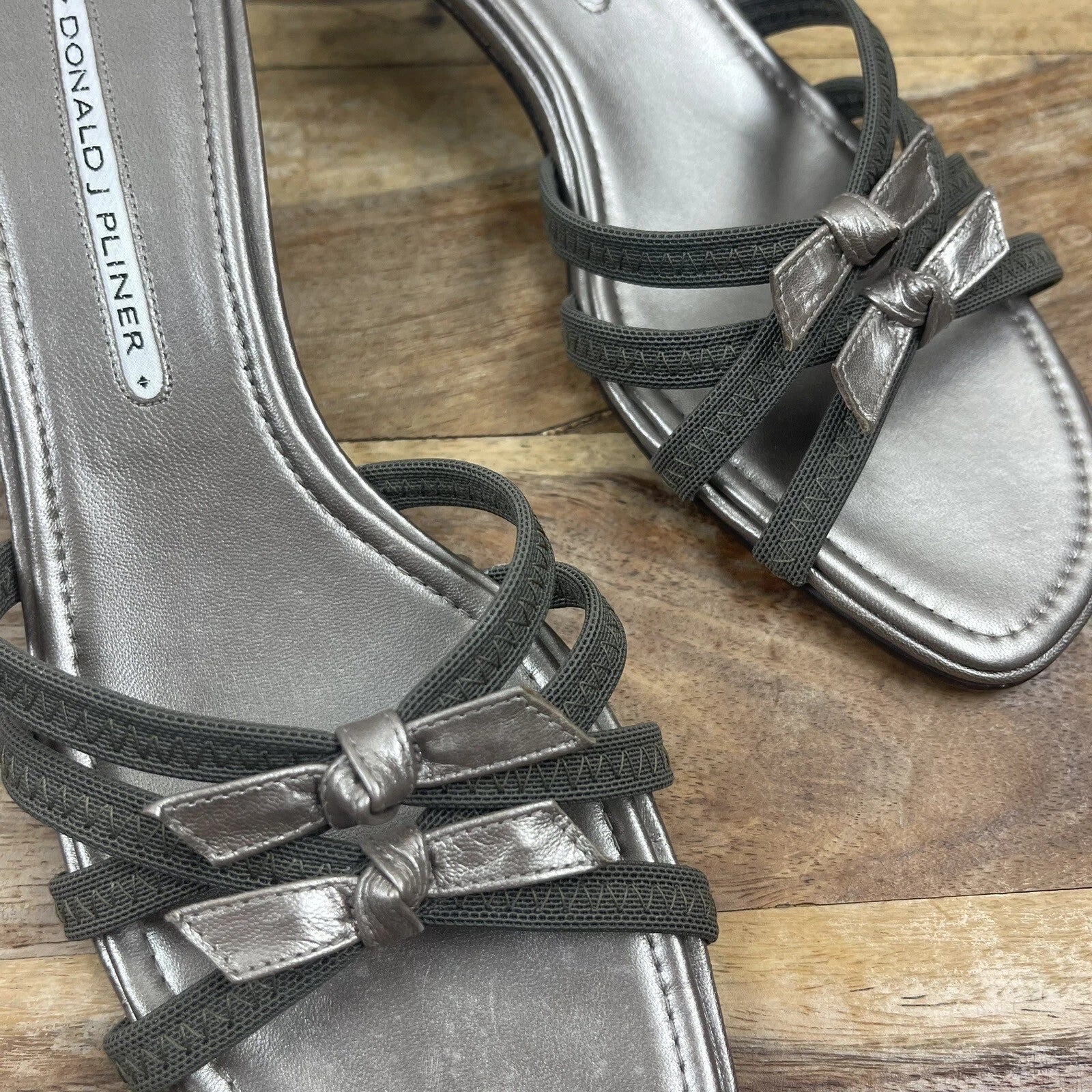 Donald J. Pliner l 8.5M Hunt Taupe Double Bows Strap Slip-On Kitten Heel Sandals