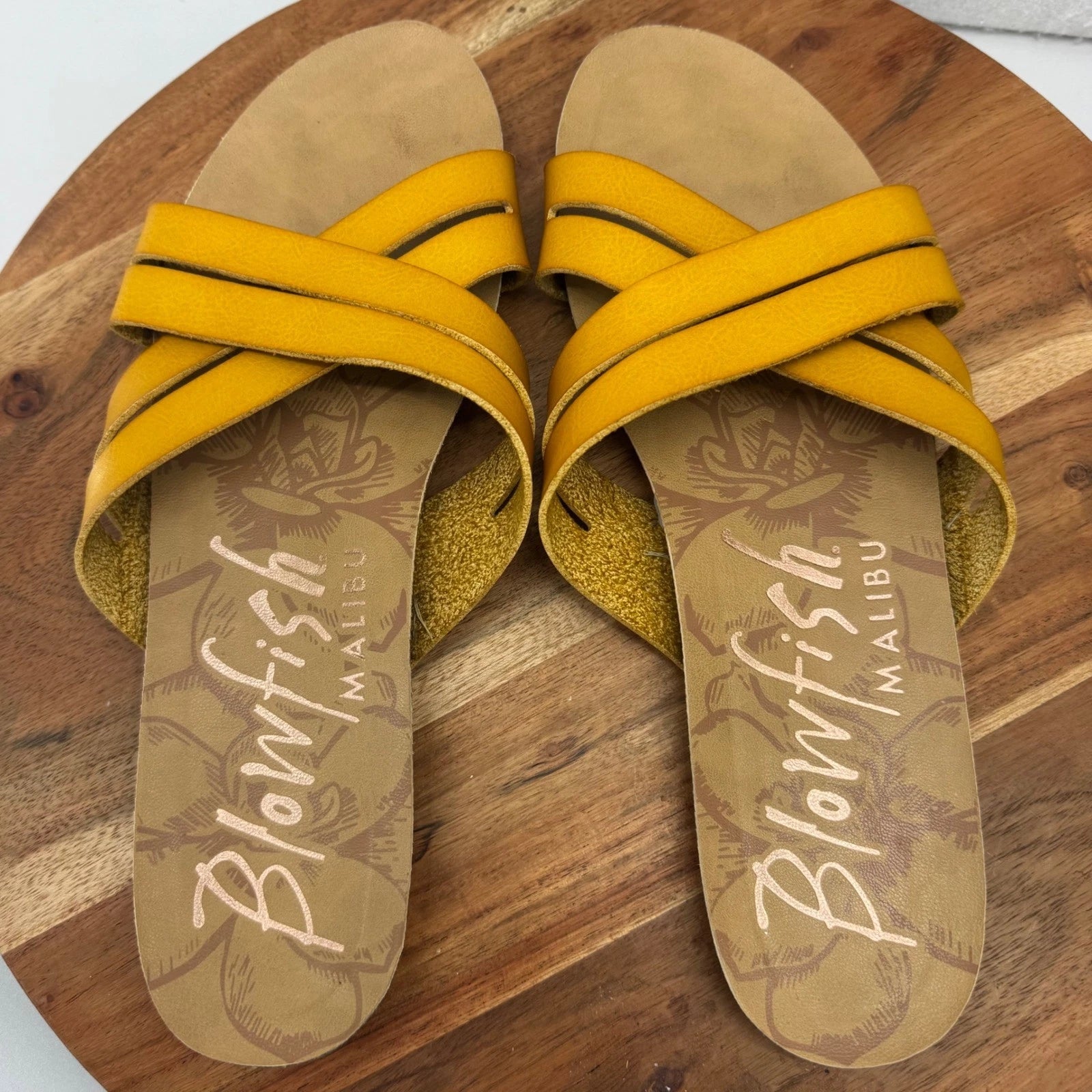 Blowfish Malibu Yellow Criss Cross Sandals Slides Comfort Casual Size 10