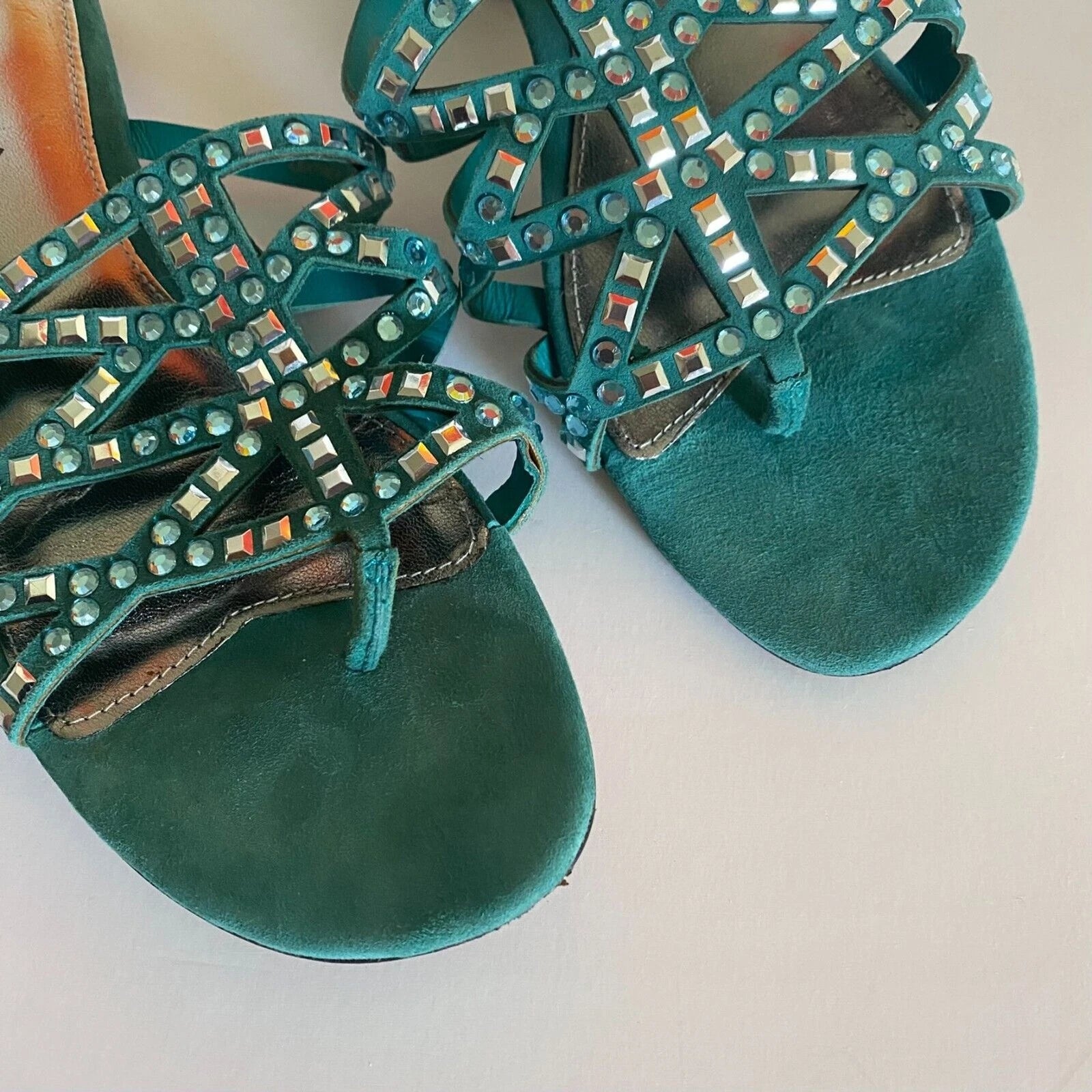 VIA SPIGA DUSTIN Green Suede Jeweled Designer Fashion Thongs Sandals 7.5/ $155