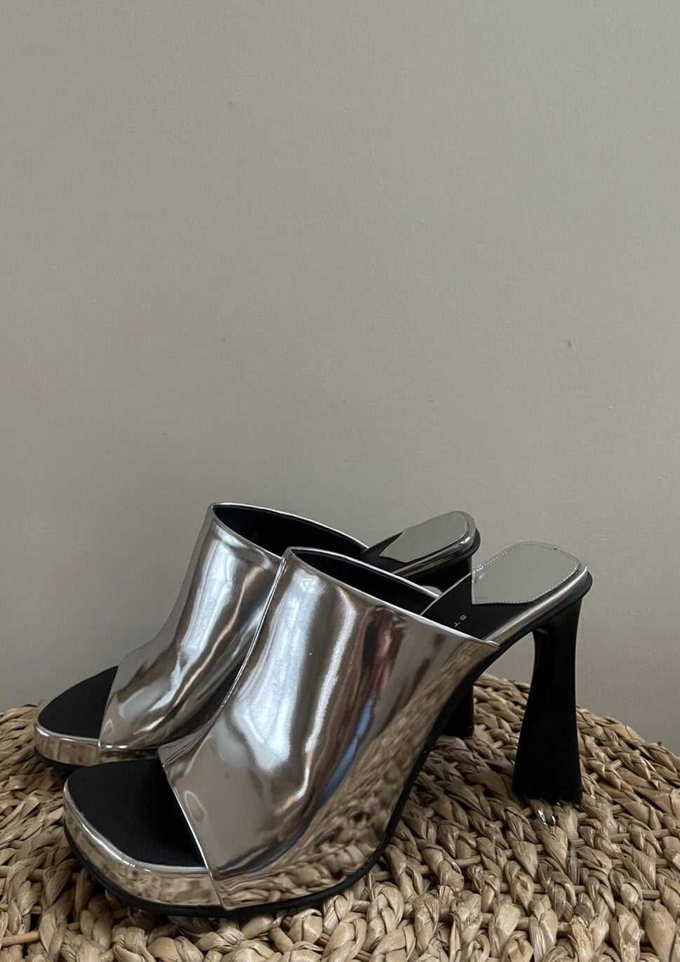 Stella Mccartney Ladies Silver Metallic Elsa Mirror Slide Sandals Mules, 39, 9