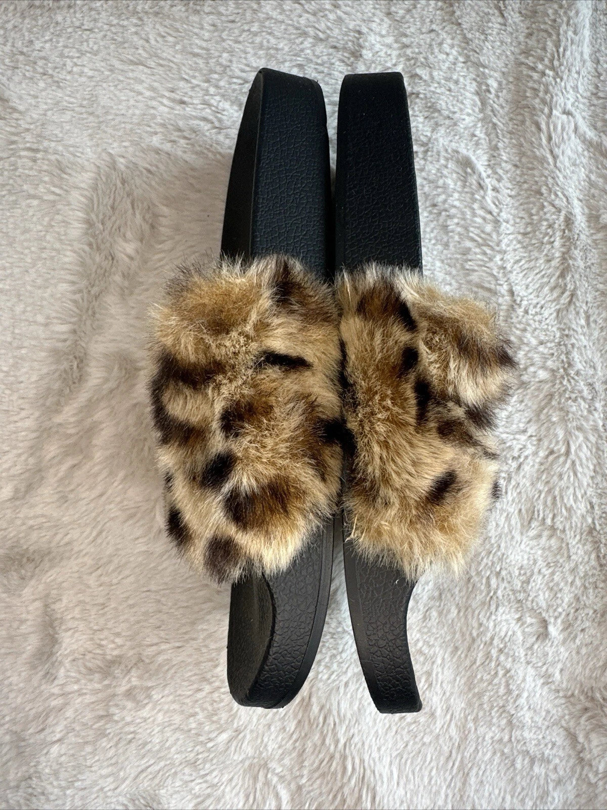Steve Madden Leopard Faux Fur Slides Rubber Slip On Women’s Size 6 Small Plushy