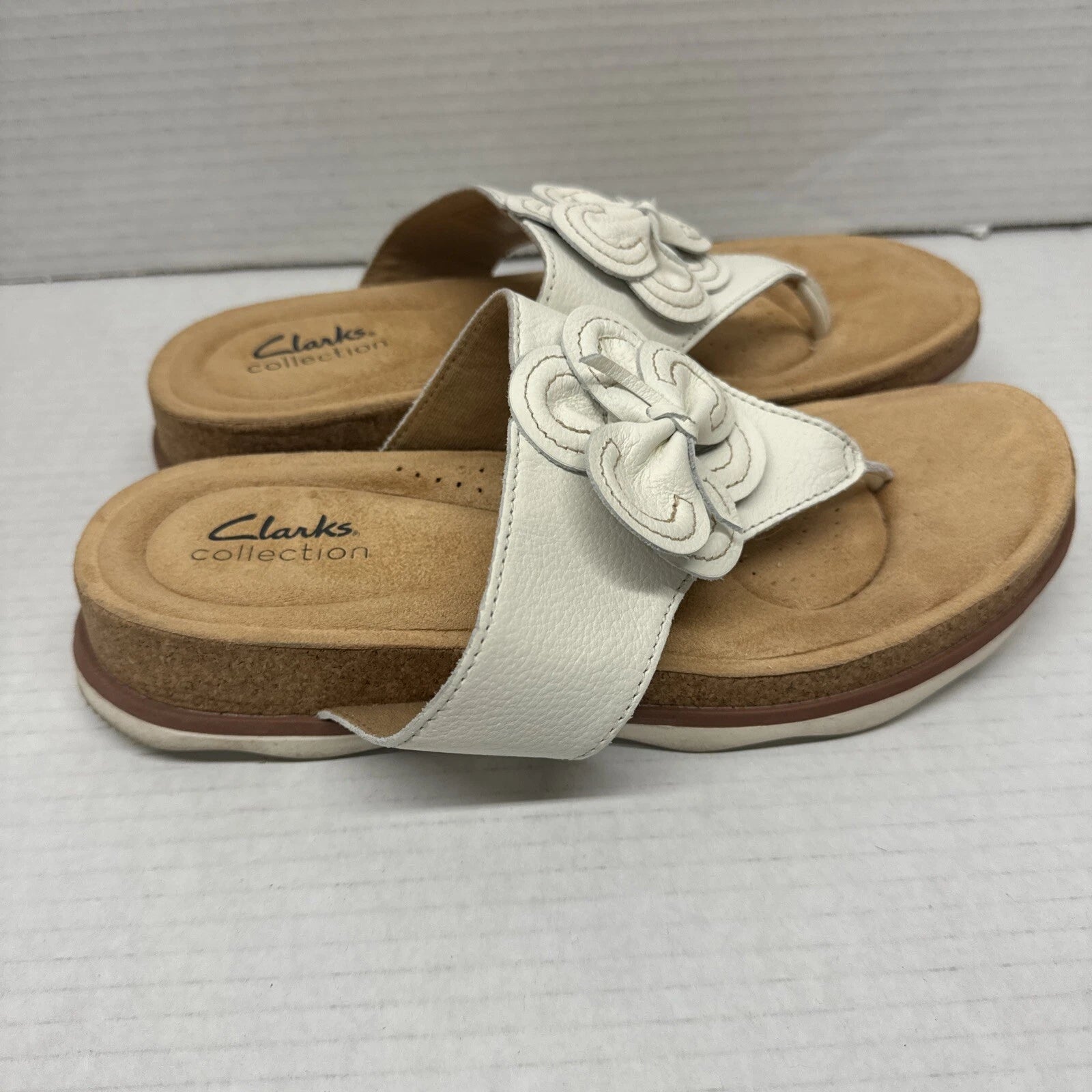 Clarks Women Flip Flop Thong Sandals Sz 8 Brynn Style White Leather