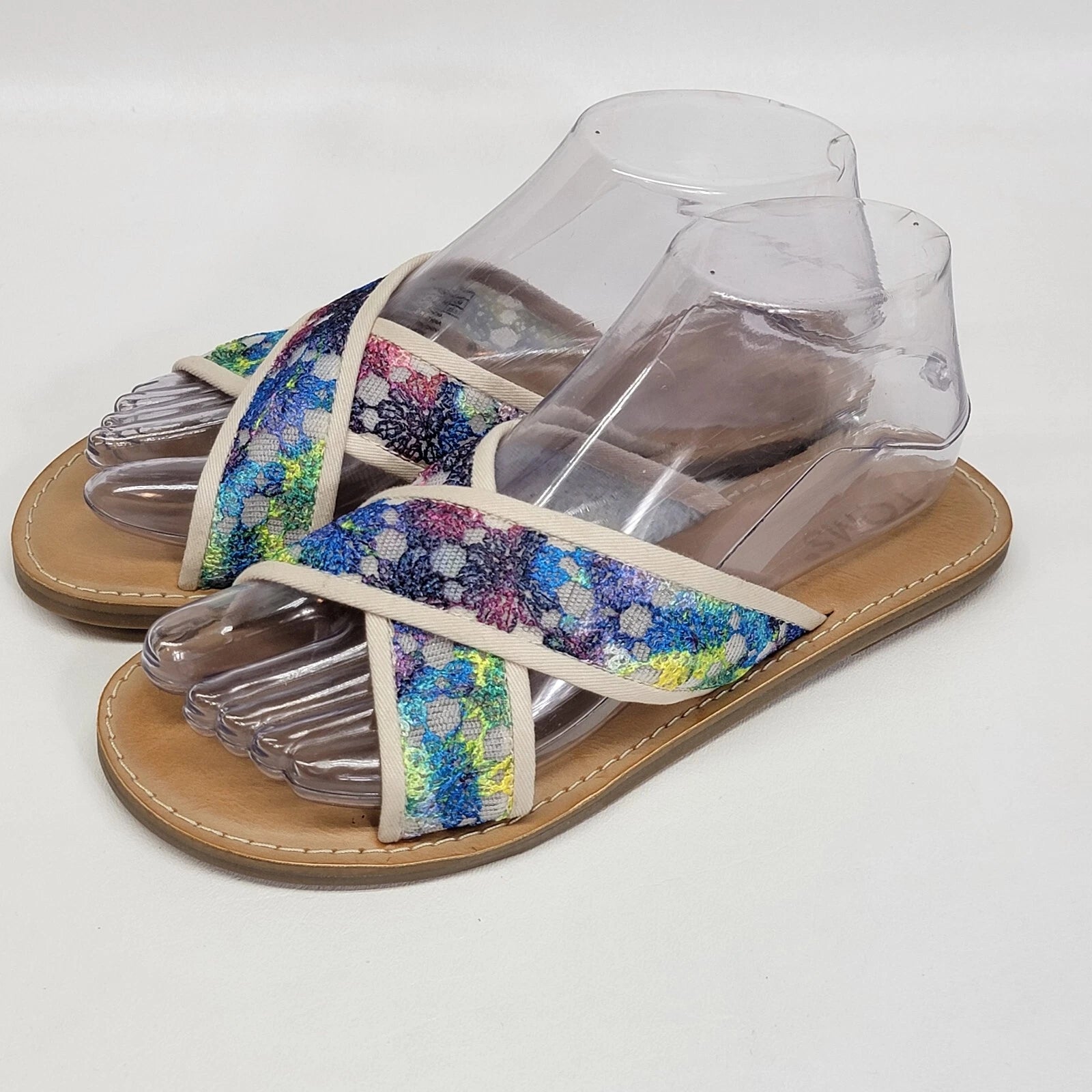 TOMS Viv white Lace Sandals Womens Size 6.5 slides fashion multicolor slip on