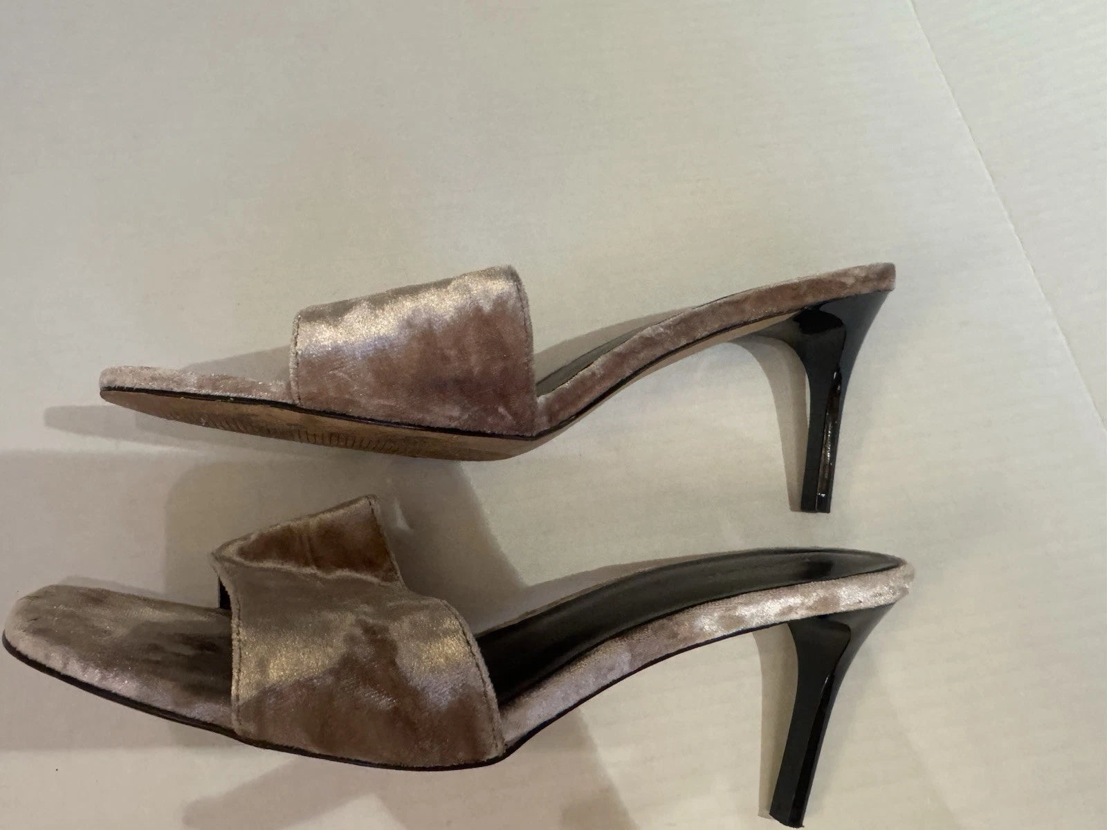 Ann Taylor Women’s Velvet Mule Sandals 3” Stilettos Bronze Size 9, Spring Sexy