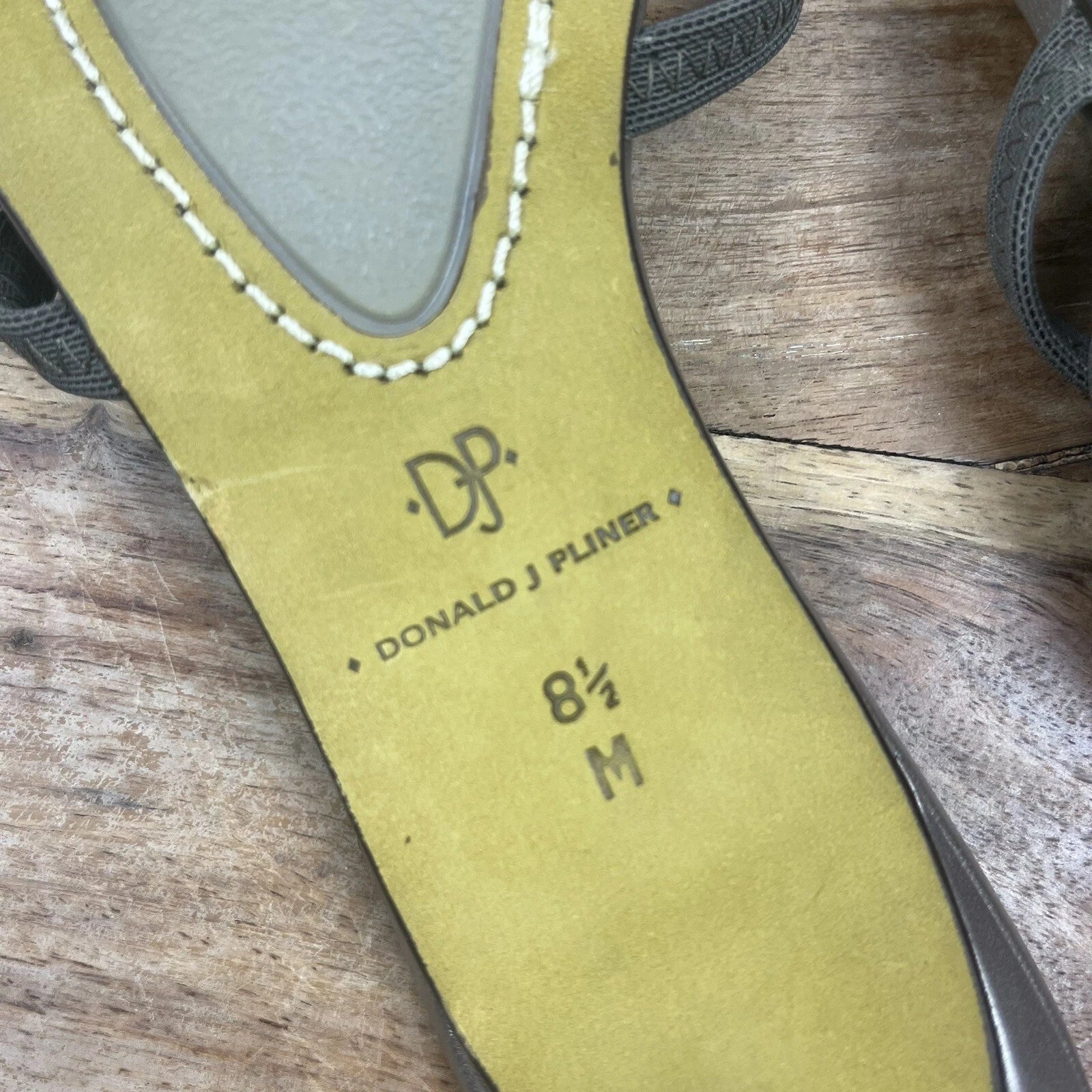 Donald J. Pliner l 8.5M Hunt Taupe Double Bows Strap Slip-On Kitten Heel Sandals