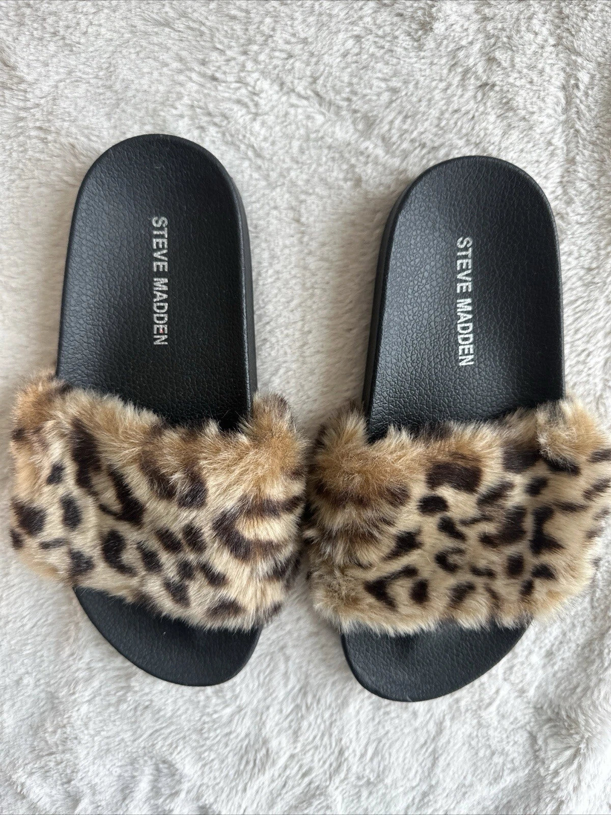 Steve Madden Leopard Faux Fur Slides Rubber Slip On Women’s Size 6 Small Plushy
