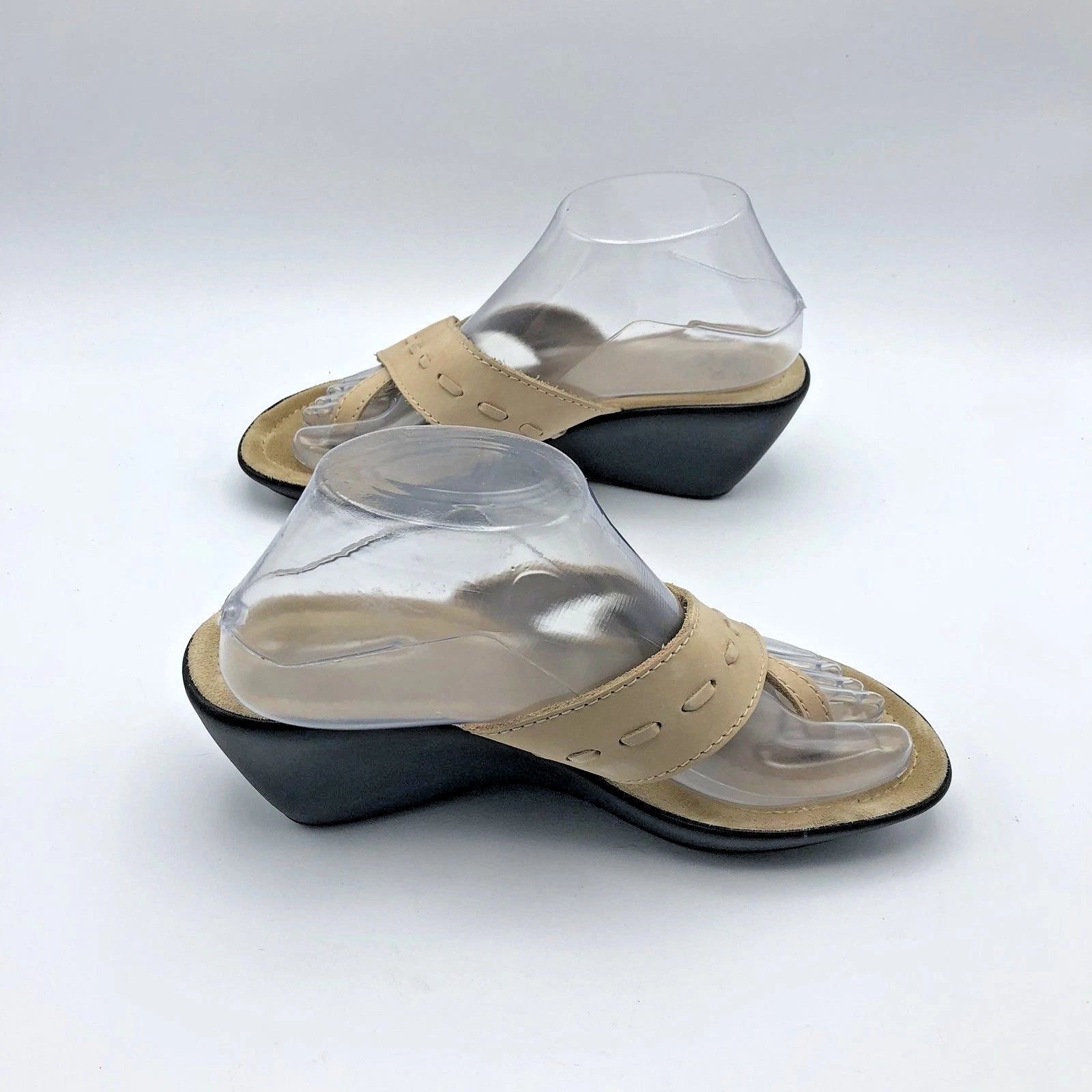 Jessica Style and Comfort Women Beige Suede Slide Sandal Shoe Size 8B Pre Owned