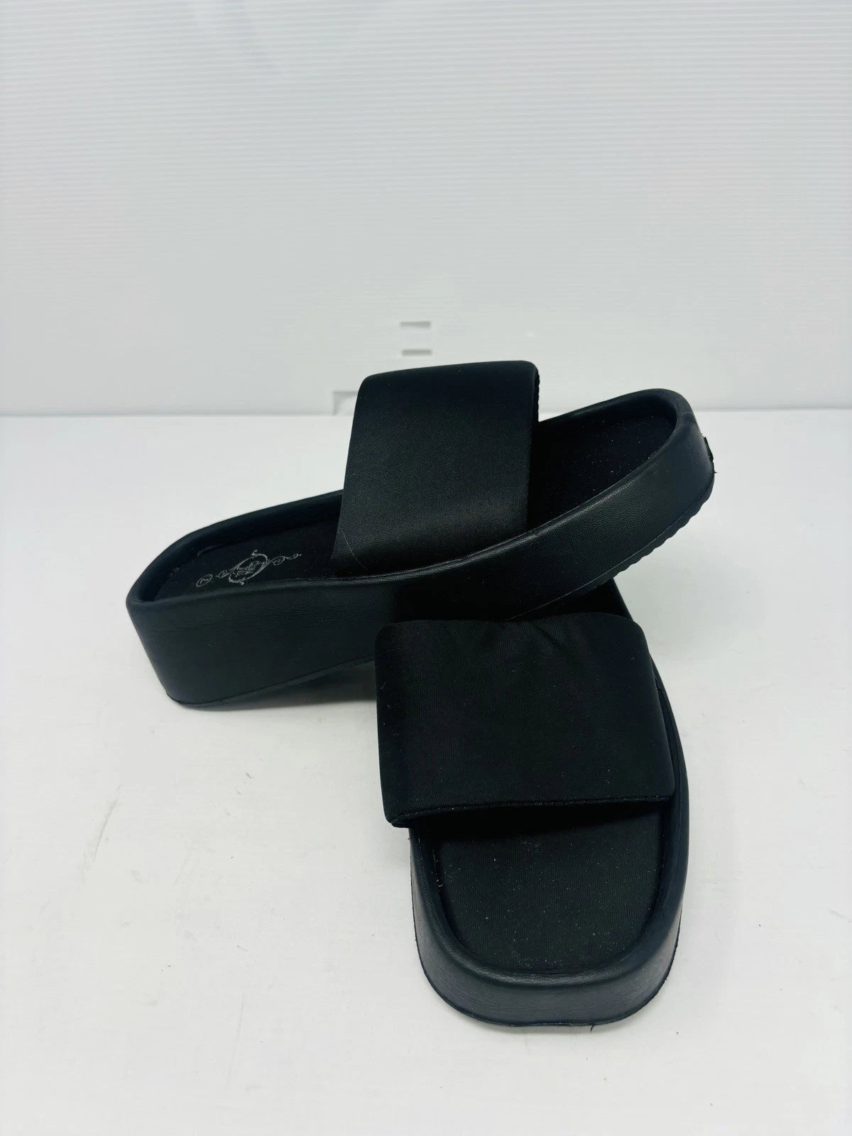 Sole Mates Black Slip On Platform Wedge Slides Sandals Womens Size 7