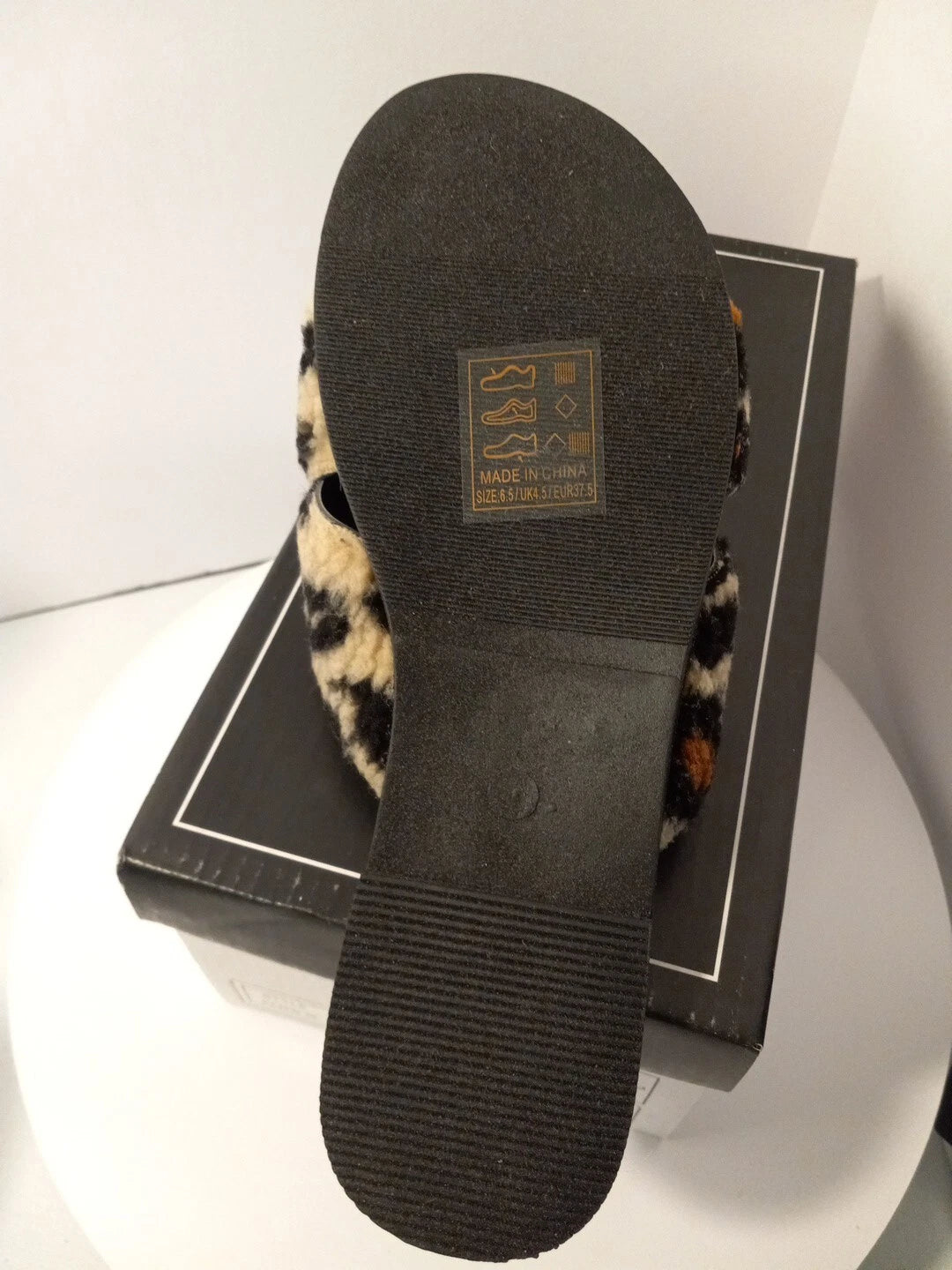 Qupid Karzen 36  Style Woman Leopard Sandals  various Size available