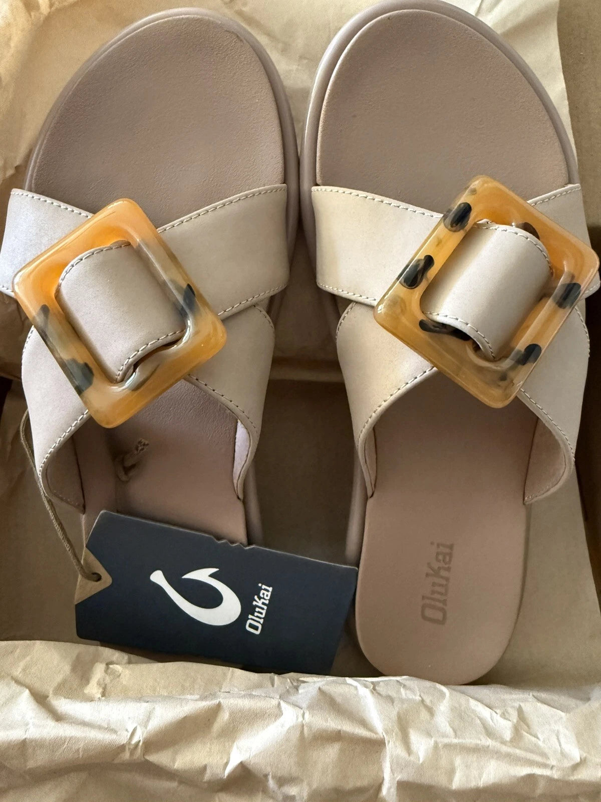 Olukai La’i Taupe Criss Cross Tortiose Shell Buckle Comfort Slide Sandals Size 6