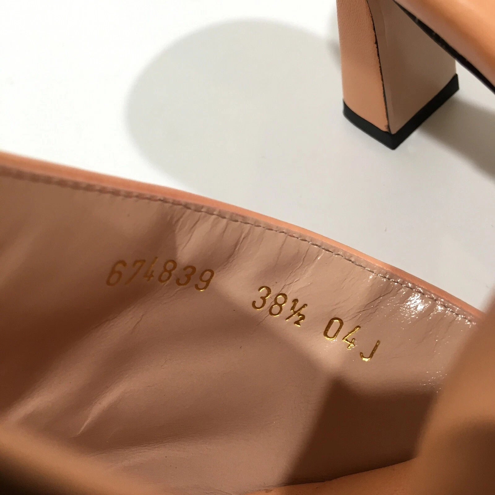 GUCCI GG MARMONT QUILTED LEATHER MULE SANDAL -PEACH -US 8.5 -NEW