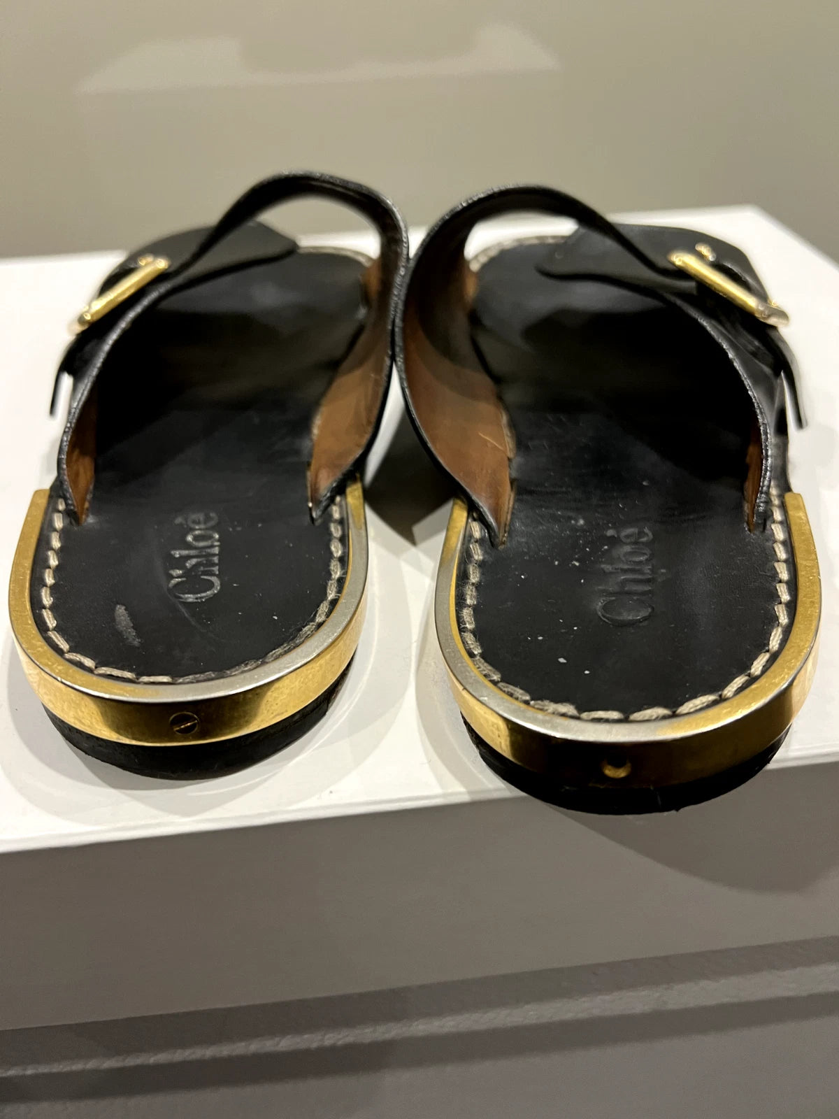 CHLOE Black Leather, 1 Buckle Slides, Sandals, Flats with Gold-tone Trim 36EU/5