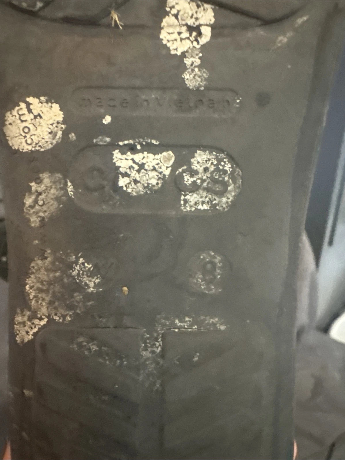 Crocs Sanrah Sandals Women Sz 8 Black Slip Thong Style Faux Metal Ring See Pics