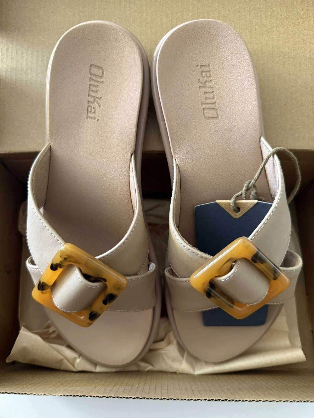 Olukai La’i Taupe Criss Cross Tortiose Shell Buckle Comfort Slide Sandals Size 6