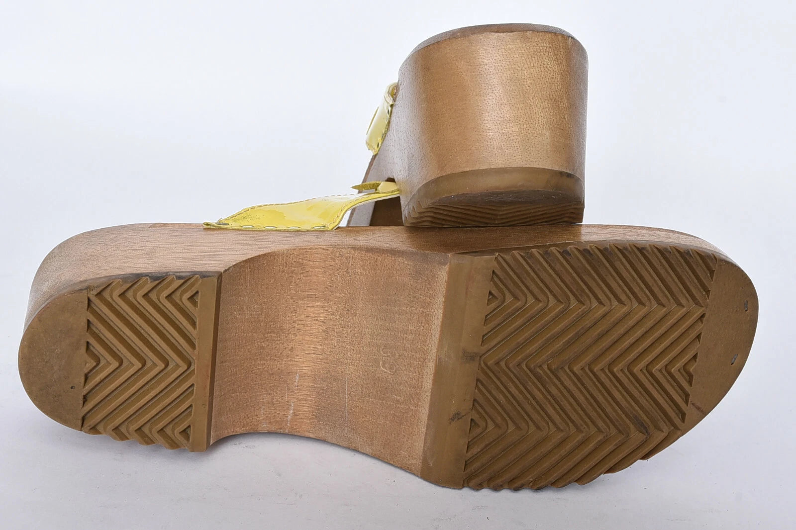 Hanna Andersson Womens Sz 39 Leather Yellow Flower Attache Wooden Heel Sandals