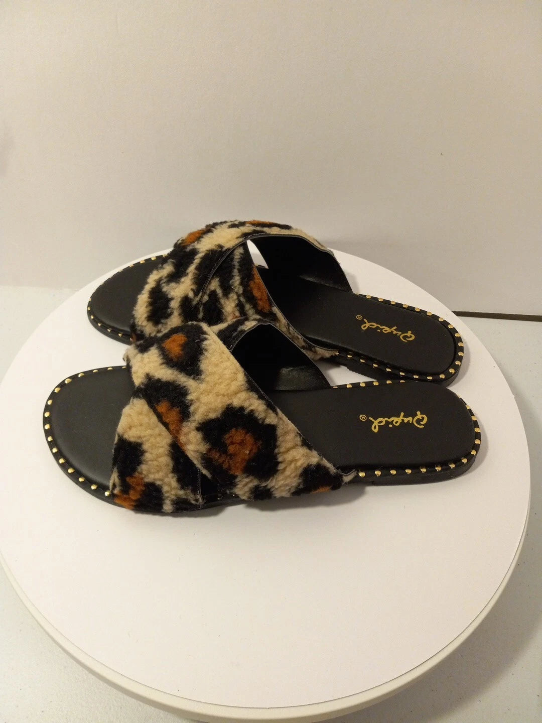 Qupid Karzen 36  Style Woman Leopard Sandals  various Size available