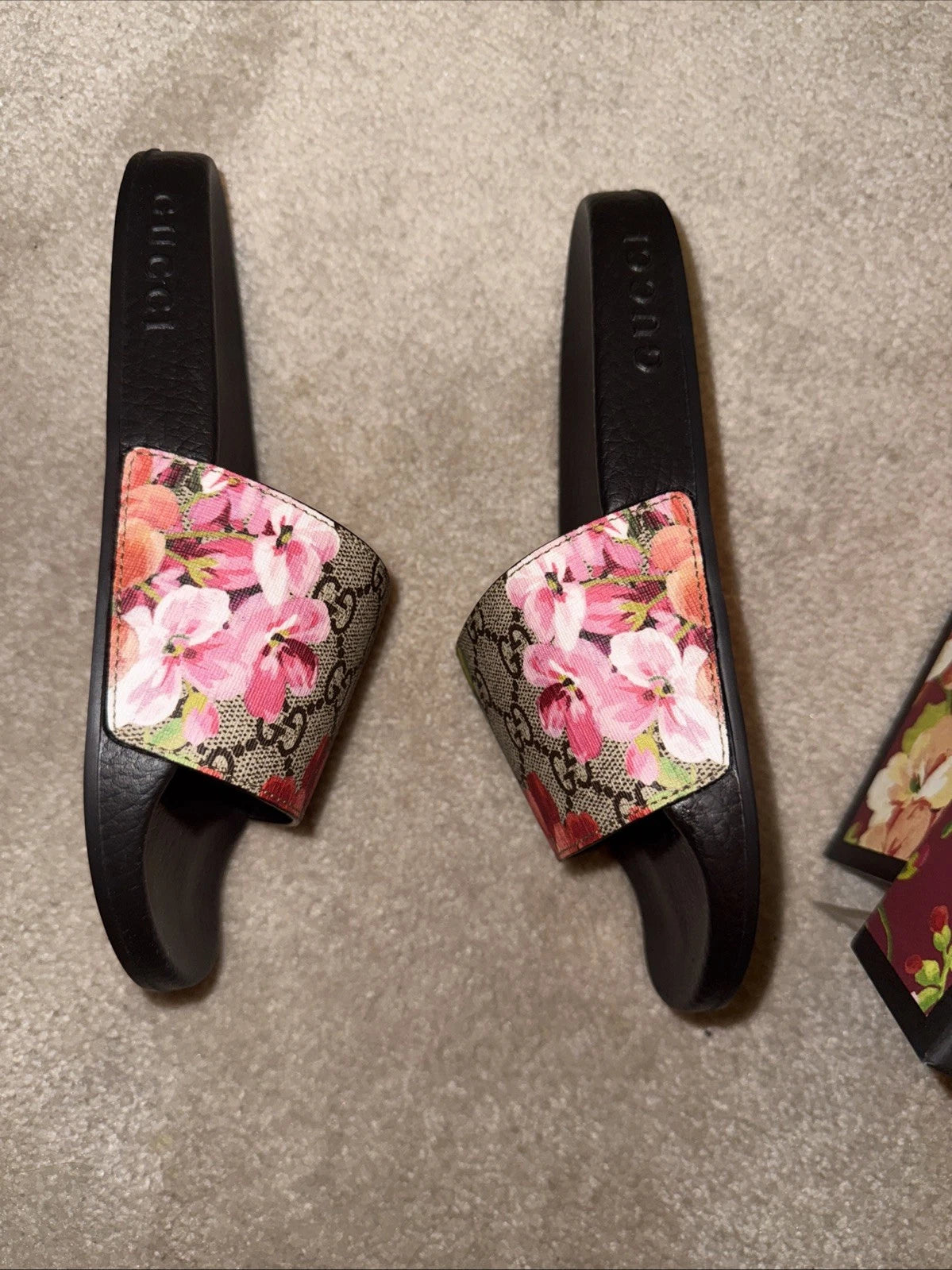 Gucci GG Bloom Supreme Floral Slides Sandals Womens EU 34 US 4- Authentic