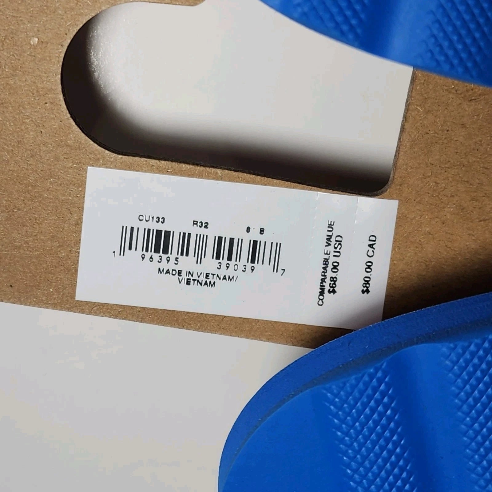 Coach New York Women's  Flip Flop Sandals Stripe Print Red White Blue Size 8 NWT