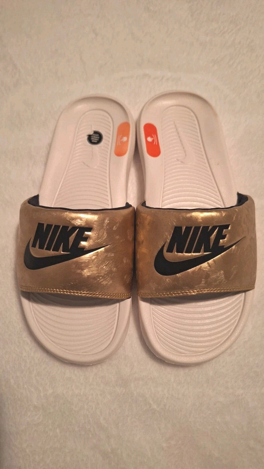 NIKE Logo Victory One Women's Slides Soft Comfort Sandals Metalic Gold Size 8