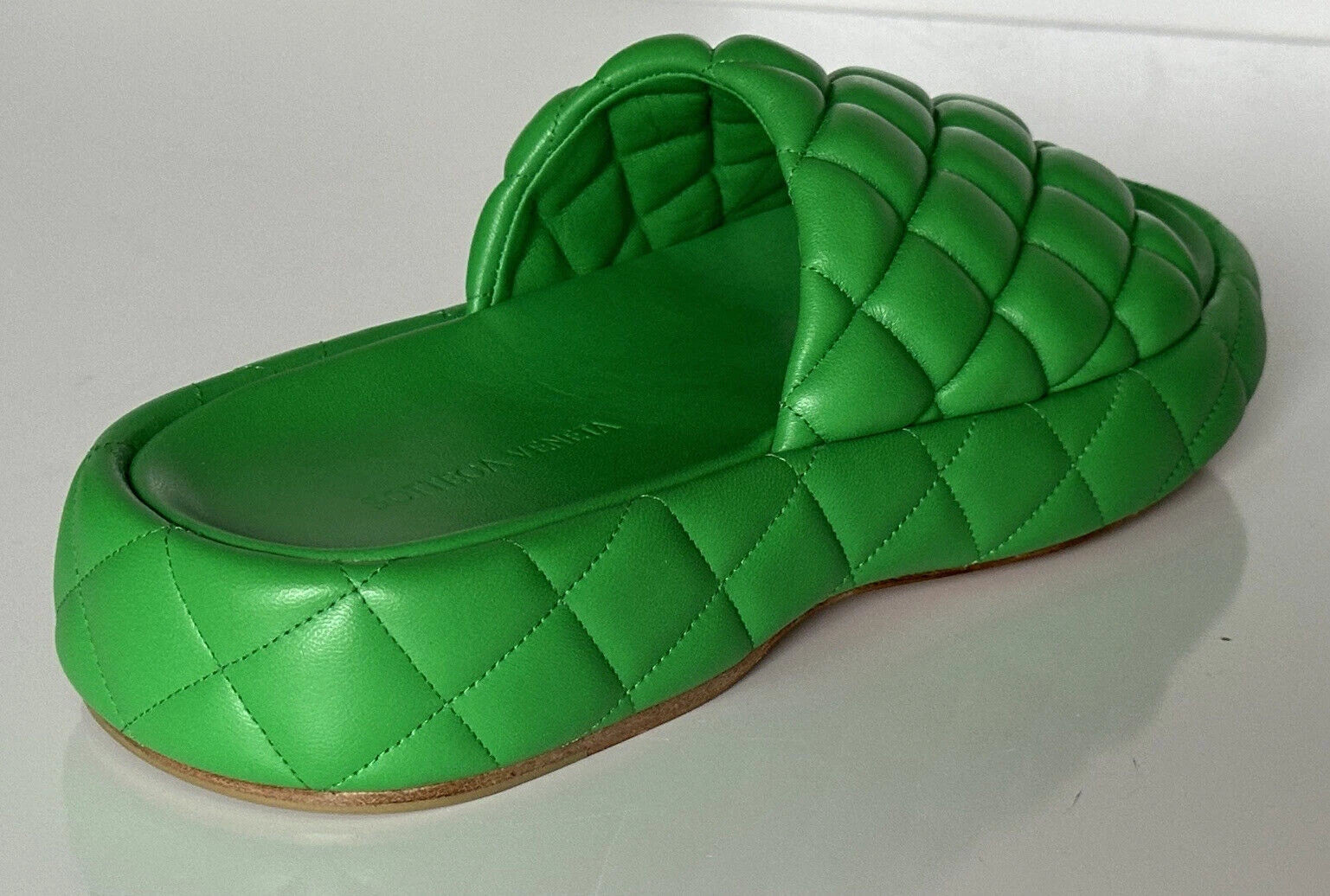 NIB $1450 Bottega Veneta Green Quilted Leather Padded Sandals 10 US 708885 IT