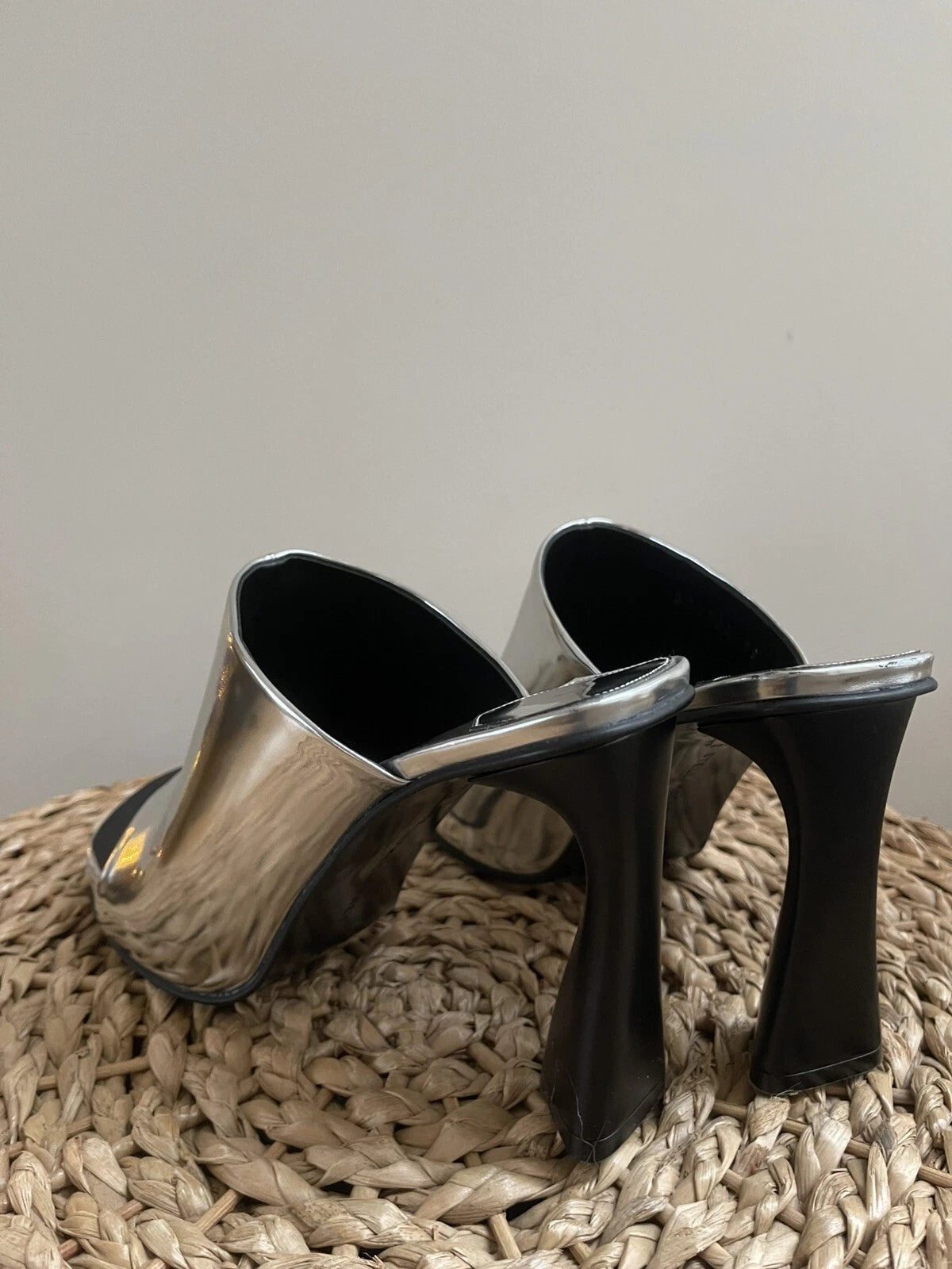 Stella Mccartney Ladies Silver Metallic Elsa Mirror Slide Sandals Mules, 39, 9