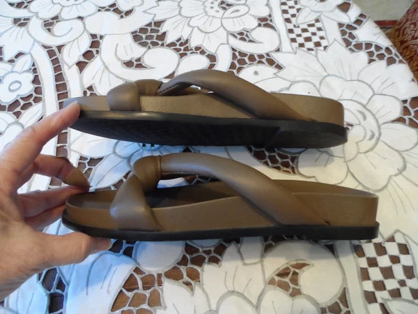 Lafayette 148 New York Brown lamb Leather Quilted Knotted Slide Sandals Size 7M