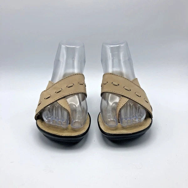 Jessica Style and Comfort Women Beige Suede Slide Sandal Shoe Size 8B Pre Owned