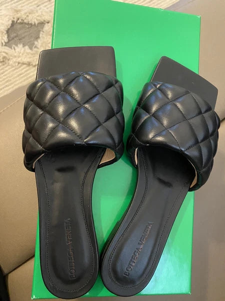 BOTTEGA VENETA Quilted Padded Flat Sandals In Black Leather 37.