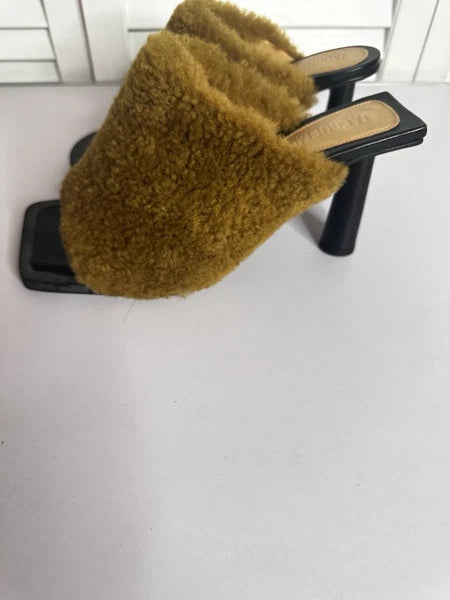 Jacquemus Les Mules Carre Rond Khaki Lambswool Shearling Heel Sandal Designer 39