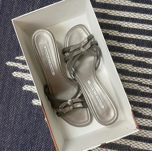 Donald J. Pliner l 8.5M Hunt Taupe Double Bows Strap Slip-On Kitten Heel Sandals