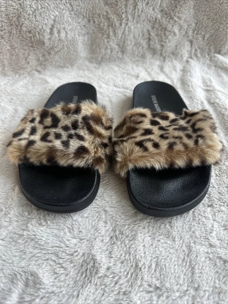 Steve Madden Leopard Faux Fur Slides Rubber Slip On Women’s Size 6 Small Plushy