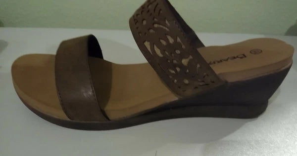 Bear Paw Noelle Dark Brown Slide Wedge Hill Sandals Size 11 Strappy Super Cute