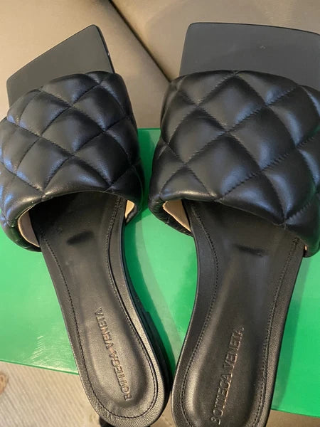 BOTTEGA VENETA Quilted Padded Flat Sandals In Black Leather 37.
