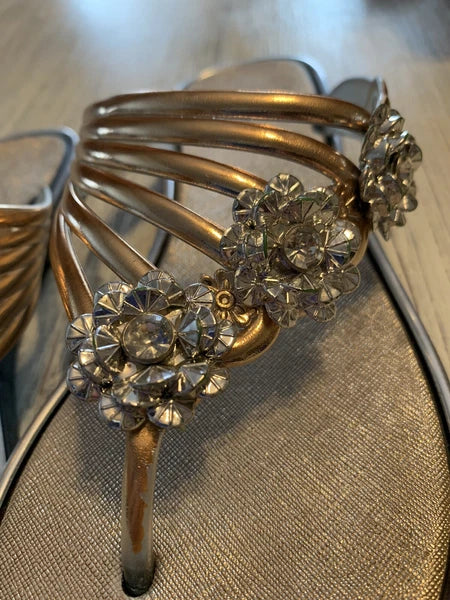 Summer Bling Sandles Flip Flops Womens Size 7.5  Sz EUR 40 Gold Silver Black