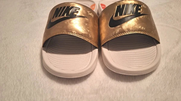 NIKE Logo Victory One Women's Slides Soft Comfort Sandals Metalic Gold Size 8
