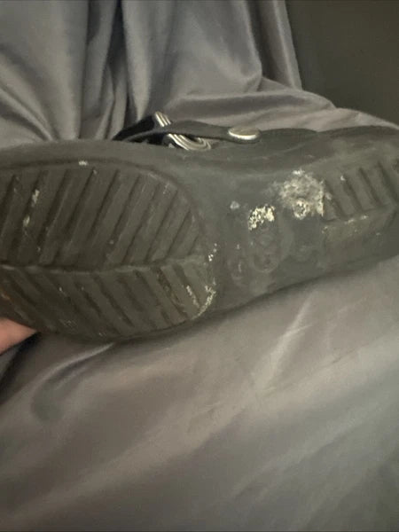 Crocs Sanrah Sandals Women Sz 8 Black Slip Thong Style Faux Metal Ring See Pics