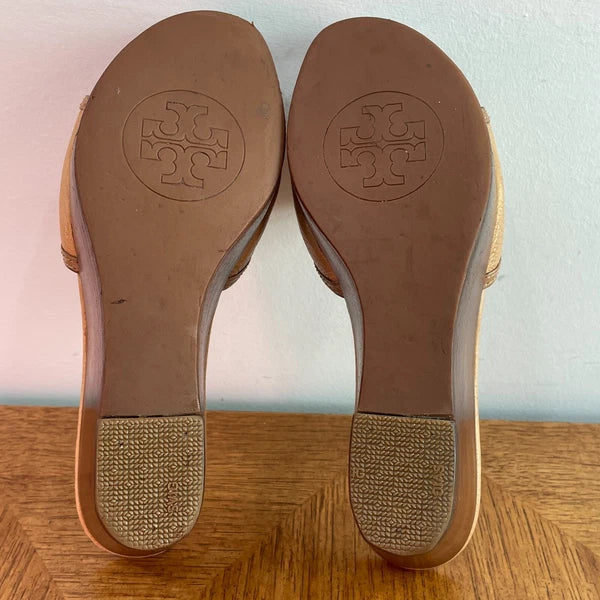 Tory Burch Sandals Womens 7.5 Tan Leather Selma Gold Logo Hi Wedge Slide Slip On