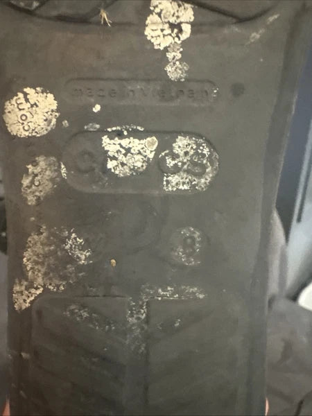 Crocs Sanrah Sandals Women Sz 8 Black Slip Thong Style Faux Metal Ring See Pics