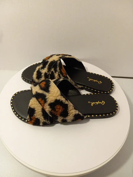 Qupid Karzen 36  Style Woman Leopard Sandals  various Size available