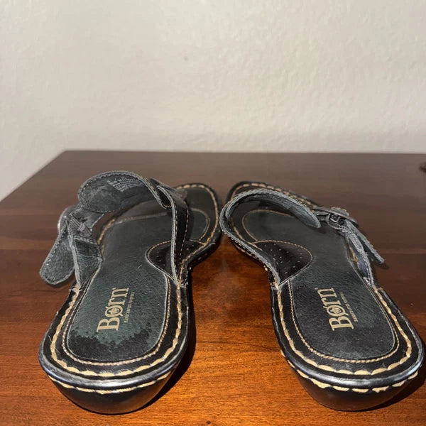 Born Handcrafted Black Leather Comfort Thong Sandals Adjustable Strap sz 8, 39
