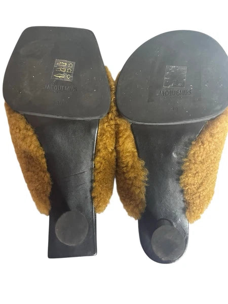 Jacquemus Les Mules Carre Rond Khaki Lambswool Shearling Heel Sandal Designer 39