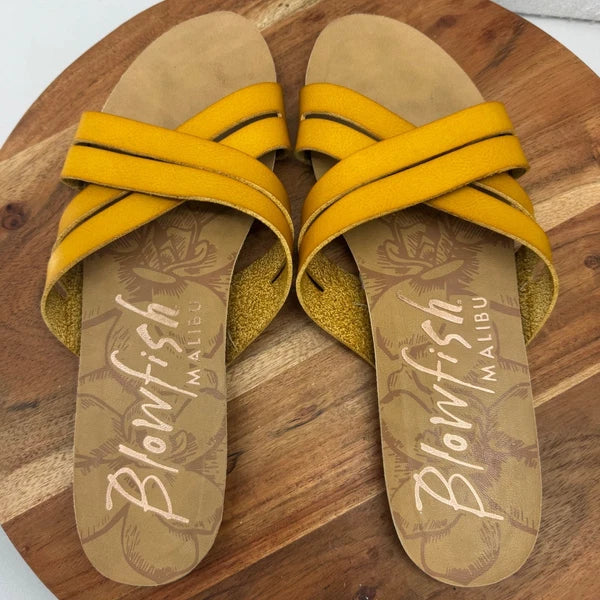 Blowfish Malibu Yellow Criss Cross Sandals Slides Comfort Casual Size 10