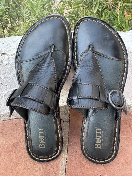 Born Handcrafted Black Leather Comfort Thong Sandals Adjustable Strap sz 8, 39