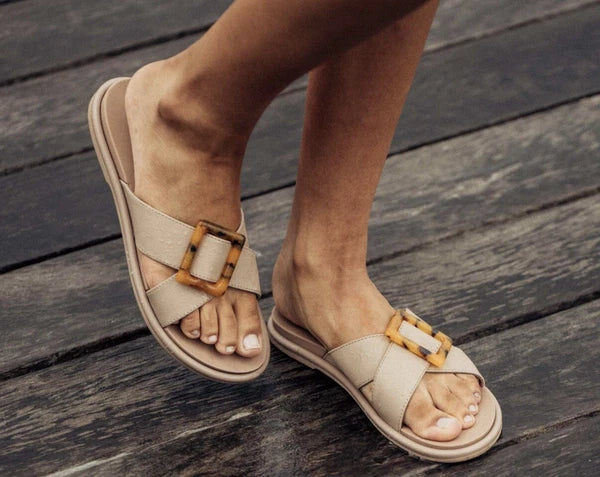 Olukai La’i Taupe Criss Cross Tortiose Shell Buckle Comfort Slide Sandals Size 6