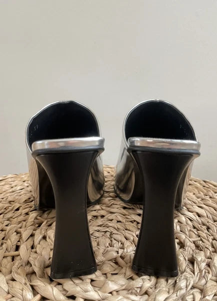 Stella Mccartney Ladies Silver Metallic Elsa Mirror Slide Sandals Mules, 39, 9